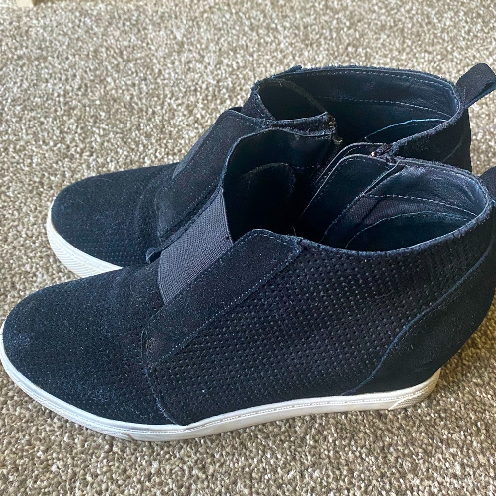 Steve Madden sneaker wedges black